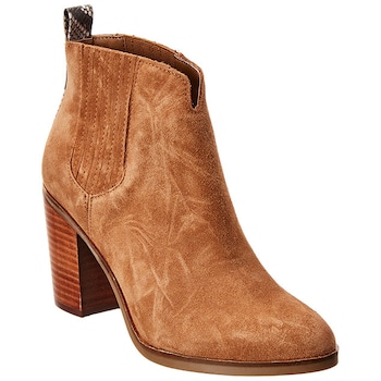 E-Comm: Gilt Booties Sale